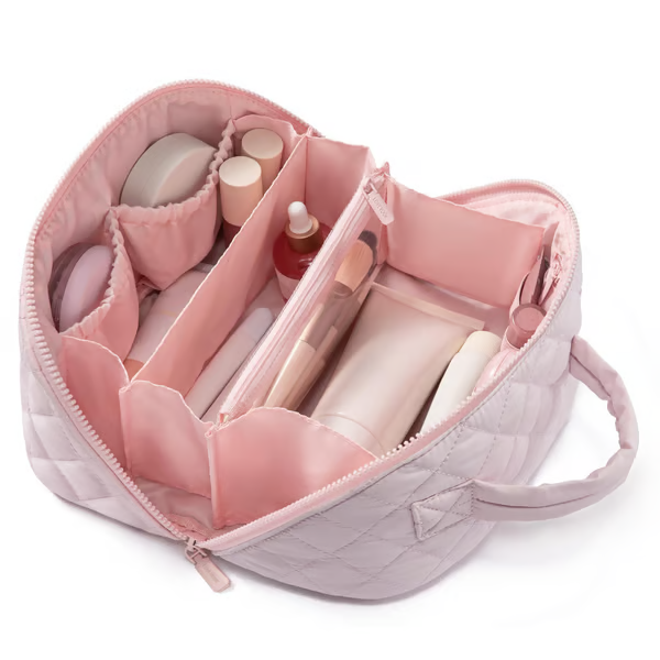 🎒 Your Travel Makeup Must-Have! 💄 The Ultimate On-the-Go Beauty Bag 💄